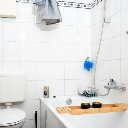 Livemore24 - 1 In Wlan - Smart-tv - 24-7 Check-in Und Kueche Apartament *