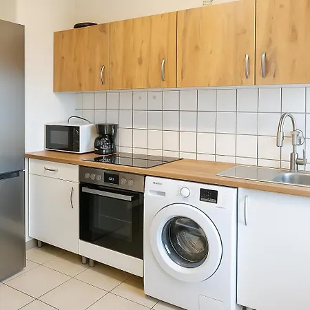 Livemore24 - 1 In Wlan - Smart-tv - 24-7 Check-in Und Kueche Apartament Duisburg