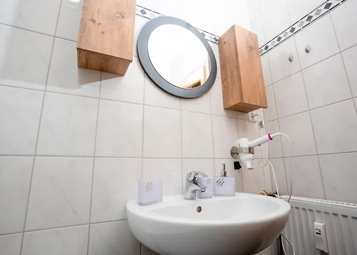 Lejlighed Livemore24 - 1 In Wlan - Smart-tv - 24-7 Check-in Und Kueche *