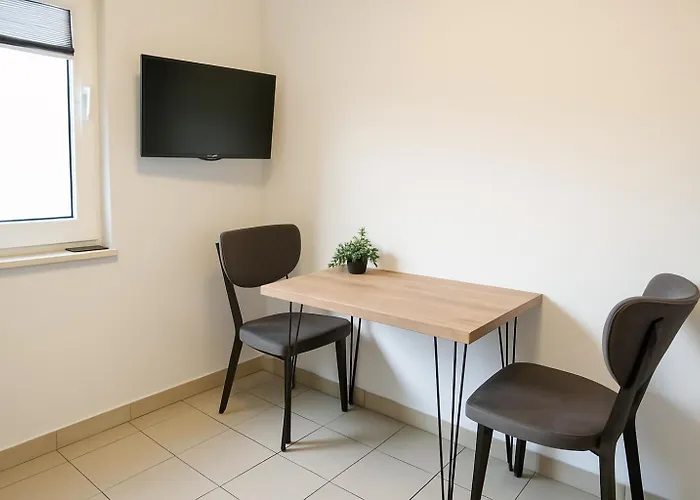 Lejlighed Livemore24 - 1 In Wlan - Smart-tv - 24-7 Check-in Und Kueche Duisburg